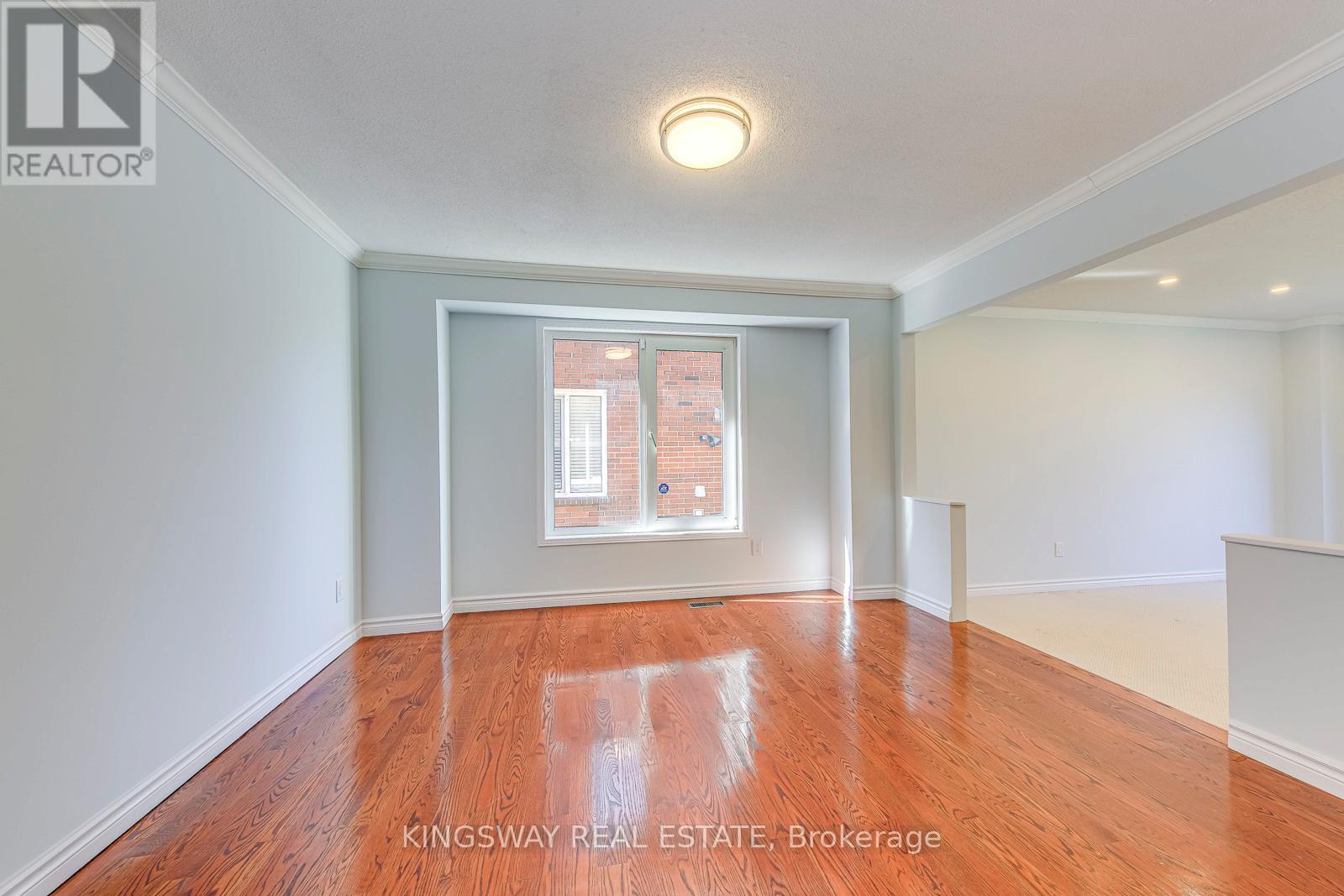 4020 Melfort Crescent, Mississauga, Ontario  L5L 4K8 - Photo 9 - W13016876