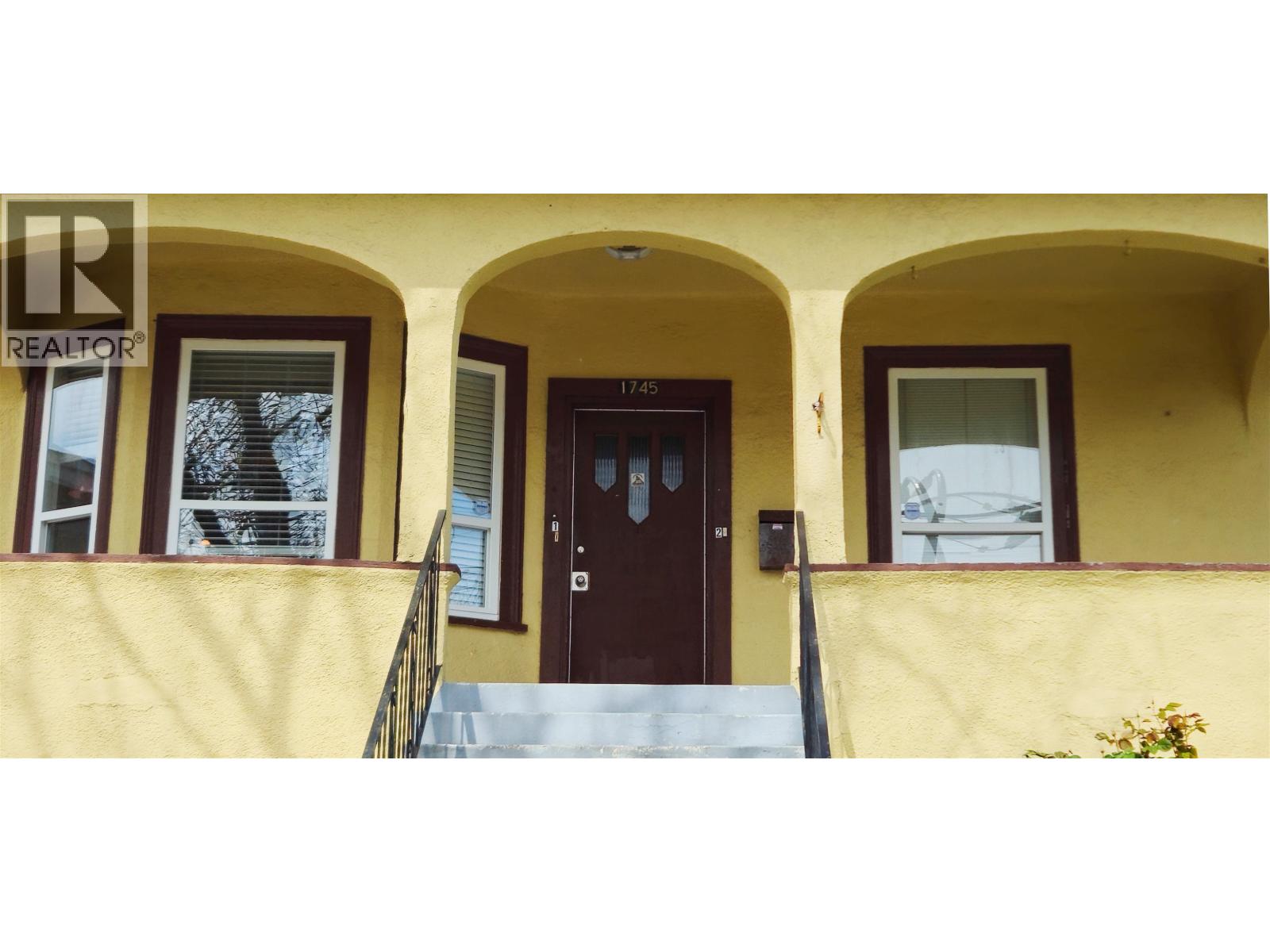 1745 Graveley Street, Vancouver, British Columbia  V5L 3A9 - Photo 3 - R3113088