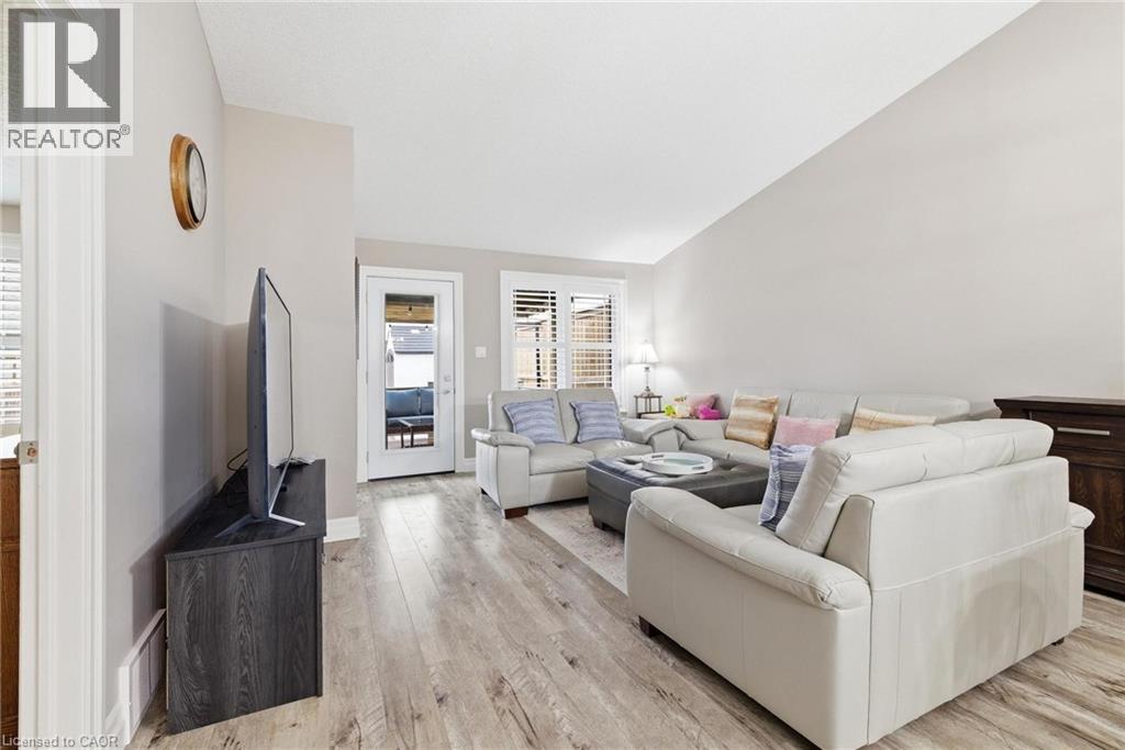 235 Krotz Street E, Listowel, Ontario  N4W 0B3 - Photo 10 - 40822151