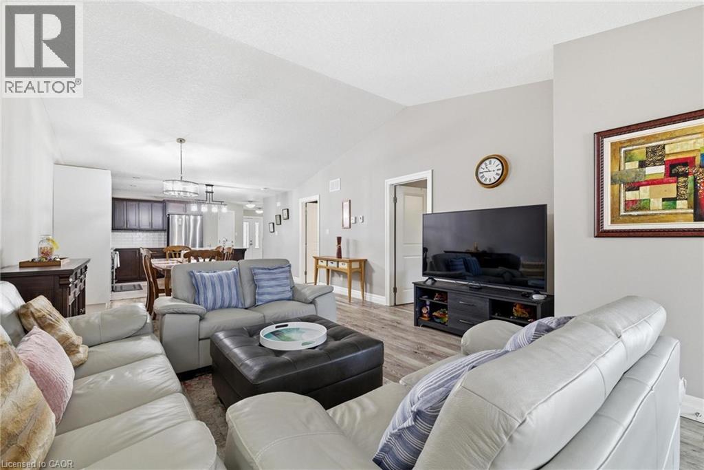 235 Krotz Street E, Listowel, Ontario  N4W 0B3 - Photo 16 - 40822151