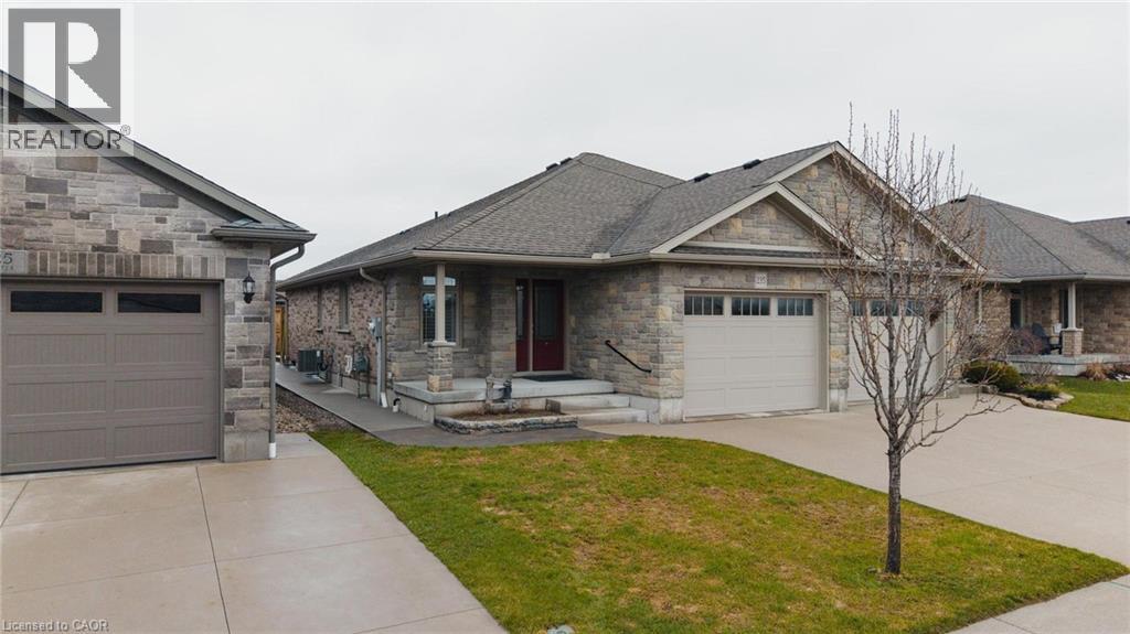 235 Krotz Street E, Listowel, Ontario  N4W 0B3 - Photo 4 - 40822151