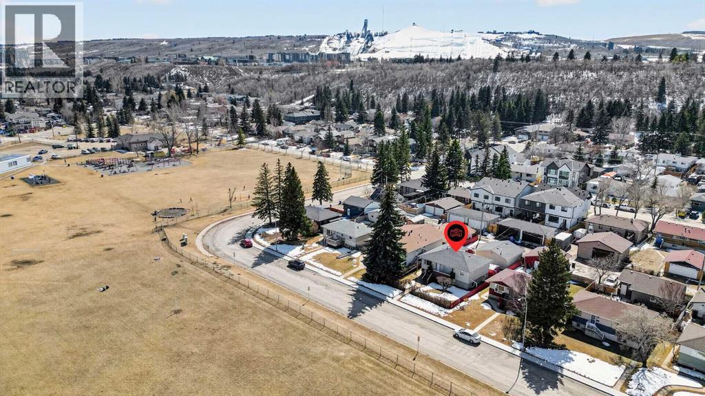 8715 36 Avenue Nw, Calgary, Alberta  T3B 1W2 - Photo 6 - A2301311