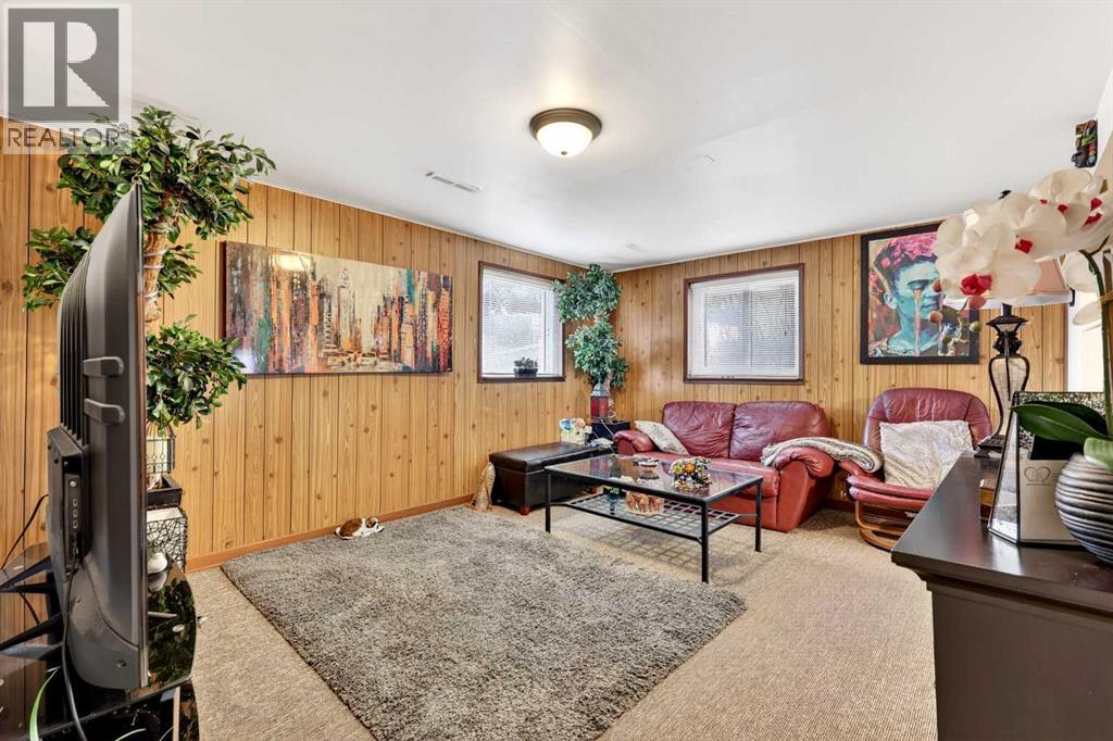 8715 36 Avenue Nw, Calgary, Alberta  T3B 1W2 - Photo 34 - A2301311