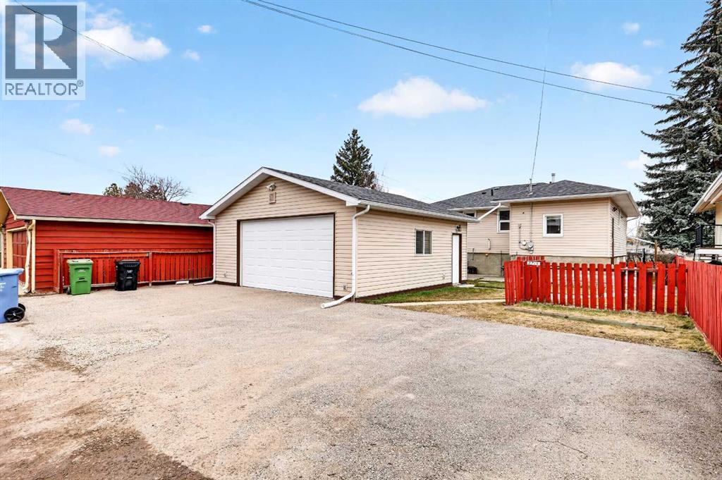 8715 36 Avenue Nw, Calgary, Alberta  T3B 1W2 - Photo 50 - A2301311