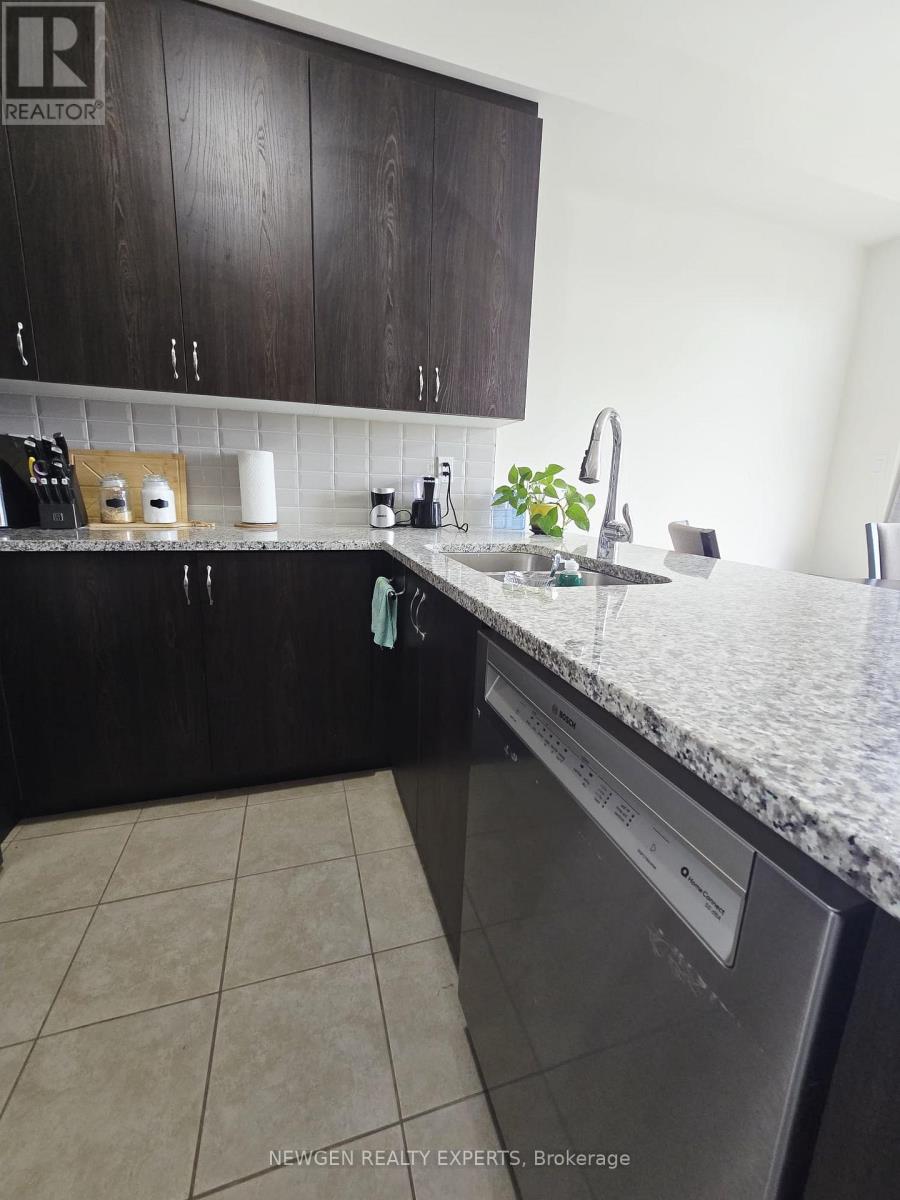 12 Cachia Lane, Ajax, Ontario  L1T 0P8 - Photo 8 - E12994184