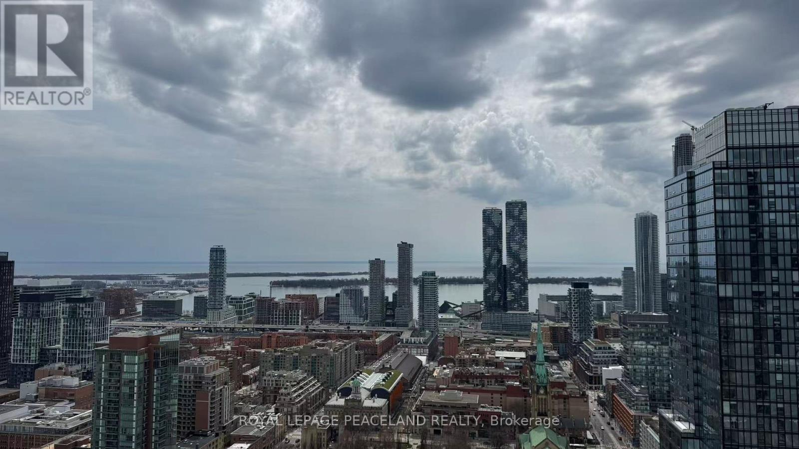 4209 - 88 QUEEN STREET E, Toronto, Ontario