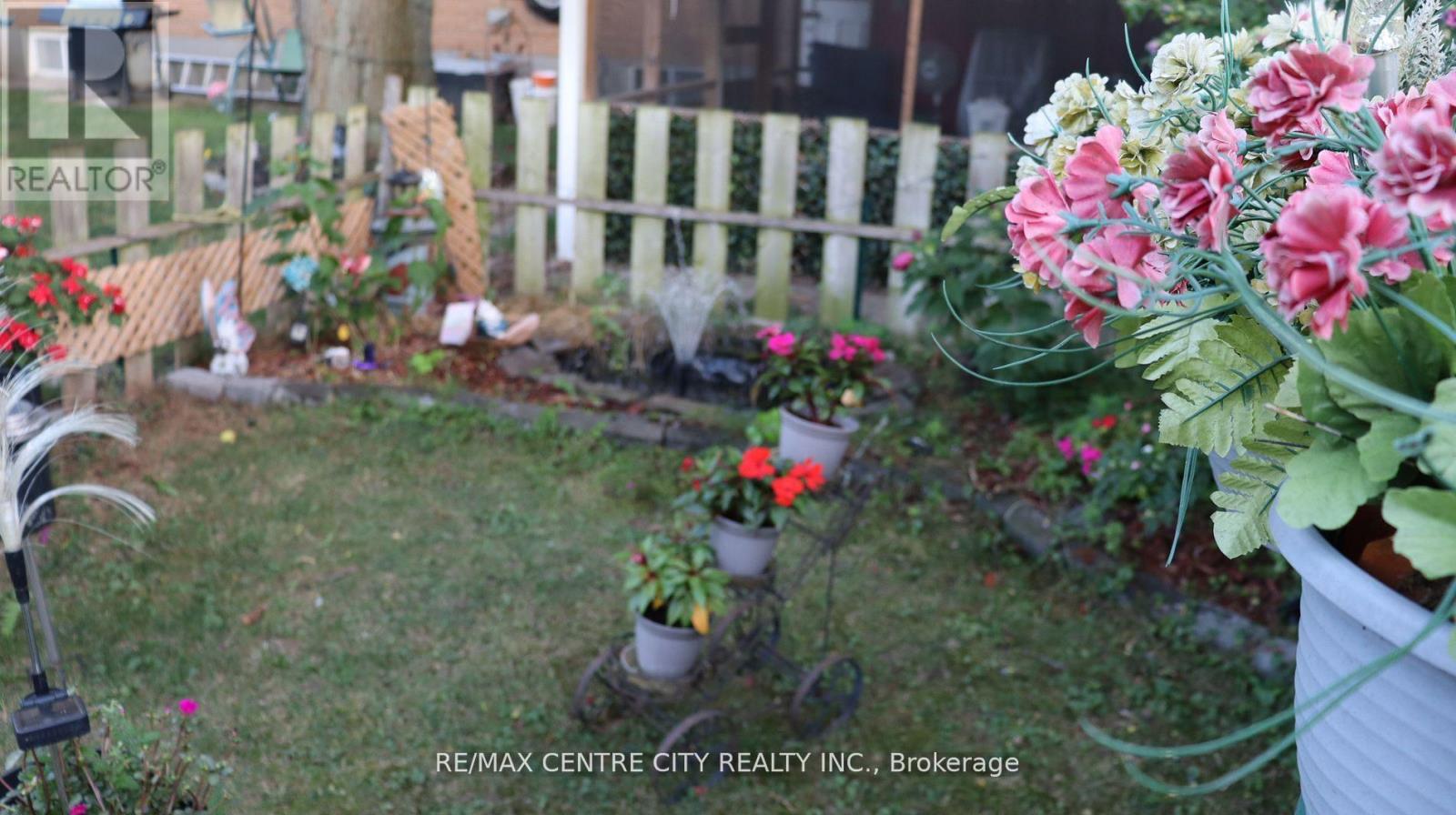 Photo 28 of 31 for 1948 Royal Crescent