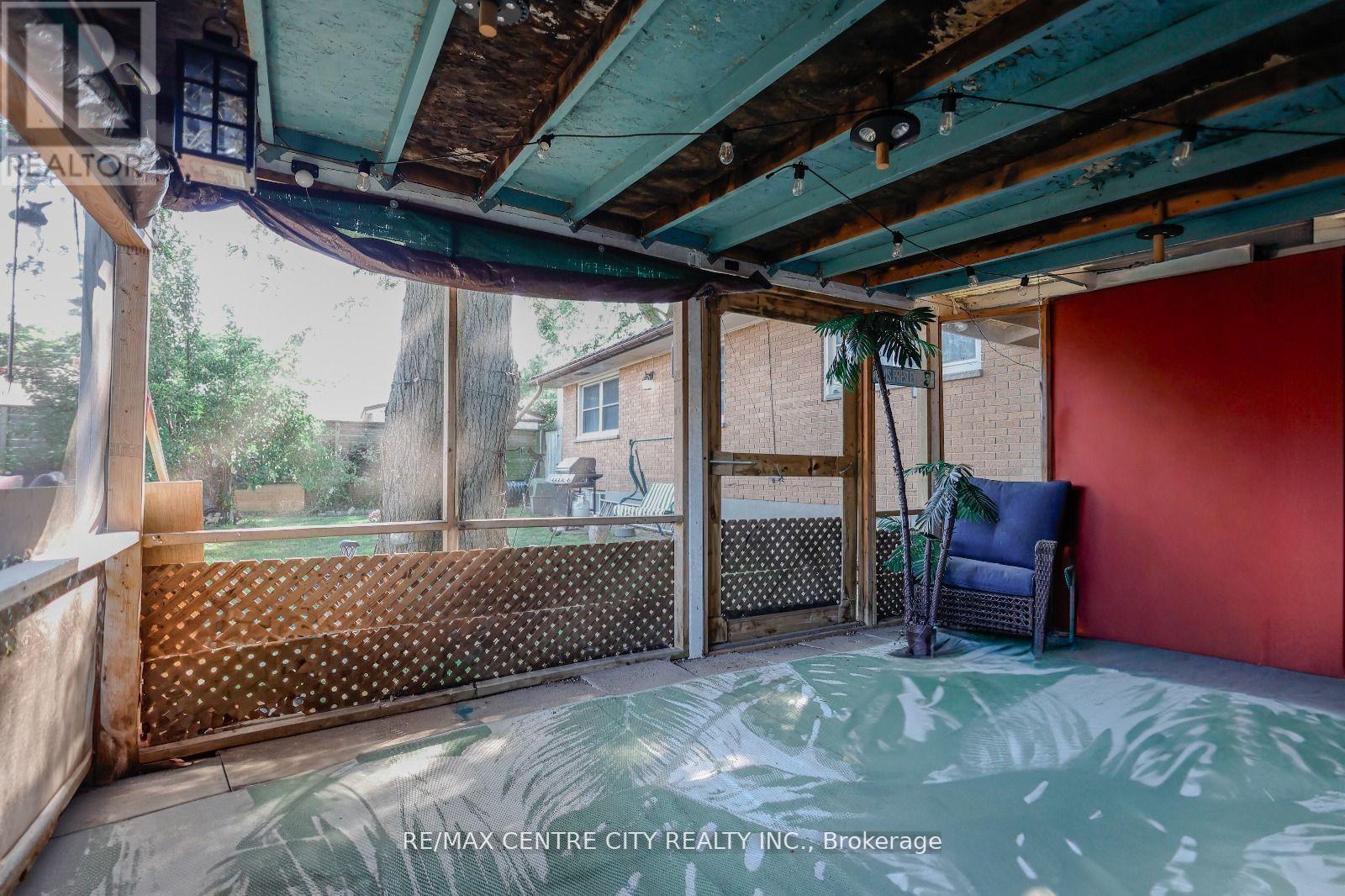 Photo 29 of 31 for 1948 Royal Crescent