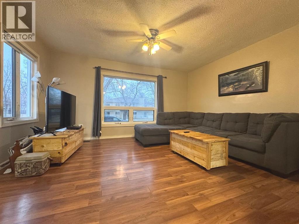 5319 47 Avenue, Wetaskiwin, Alberta  T9A 0K9 - Photo 2 - A2303129