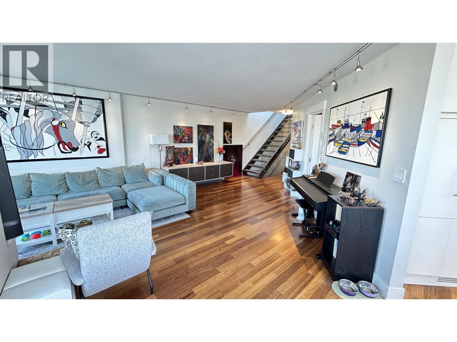 315 674 Leg In Boot Square, Vancouver, British Columbia  V5Z 4B4 - Photo 10 - R3113010