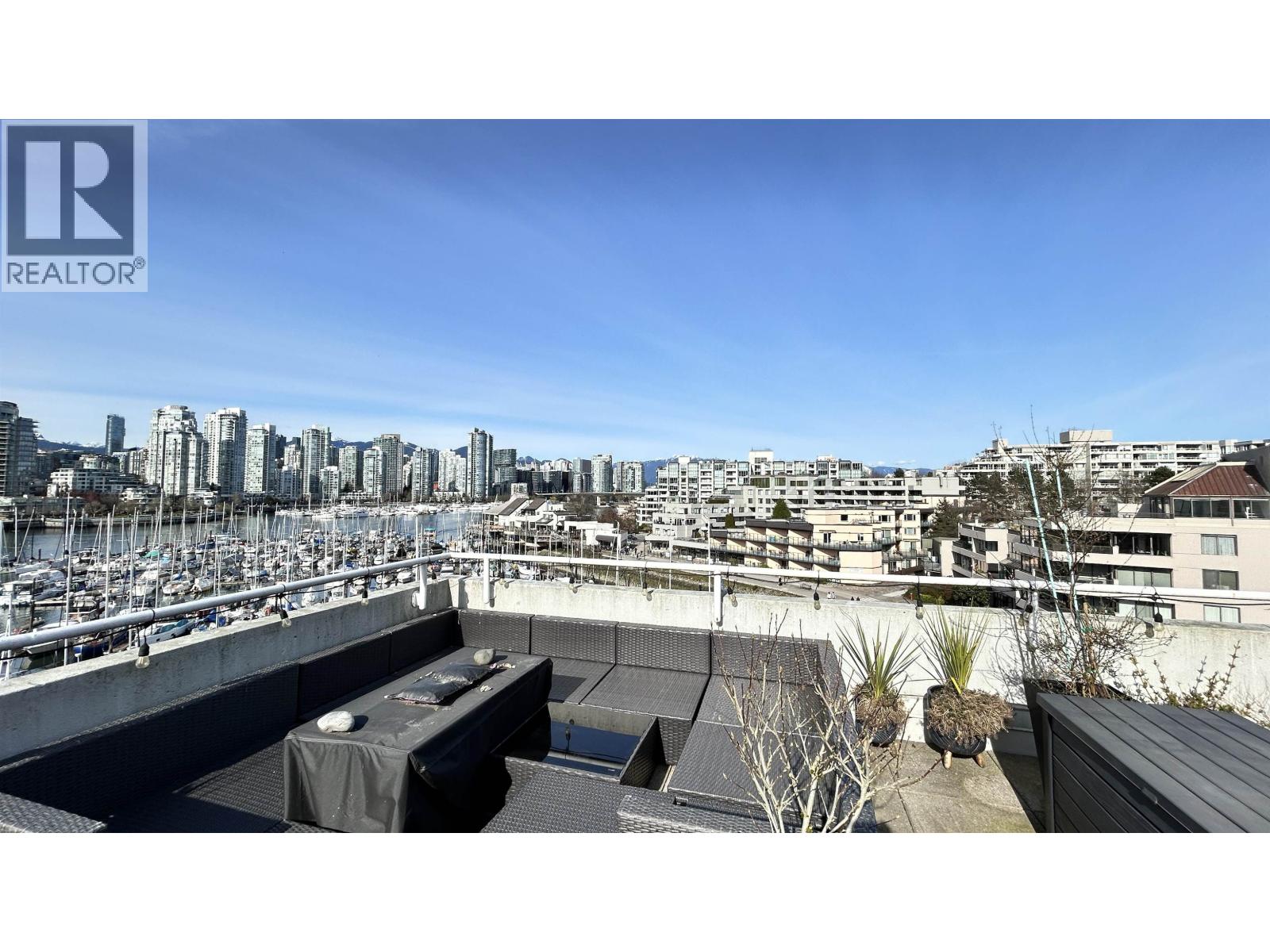 315 674 Leg In Boot Square, Vancouver, British Columbia  V5Z 4B4 - Photo 4 - R3113010