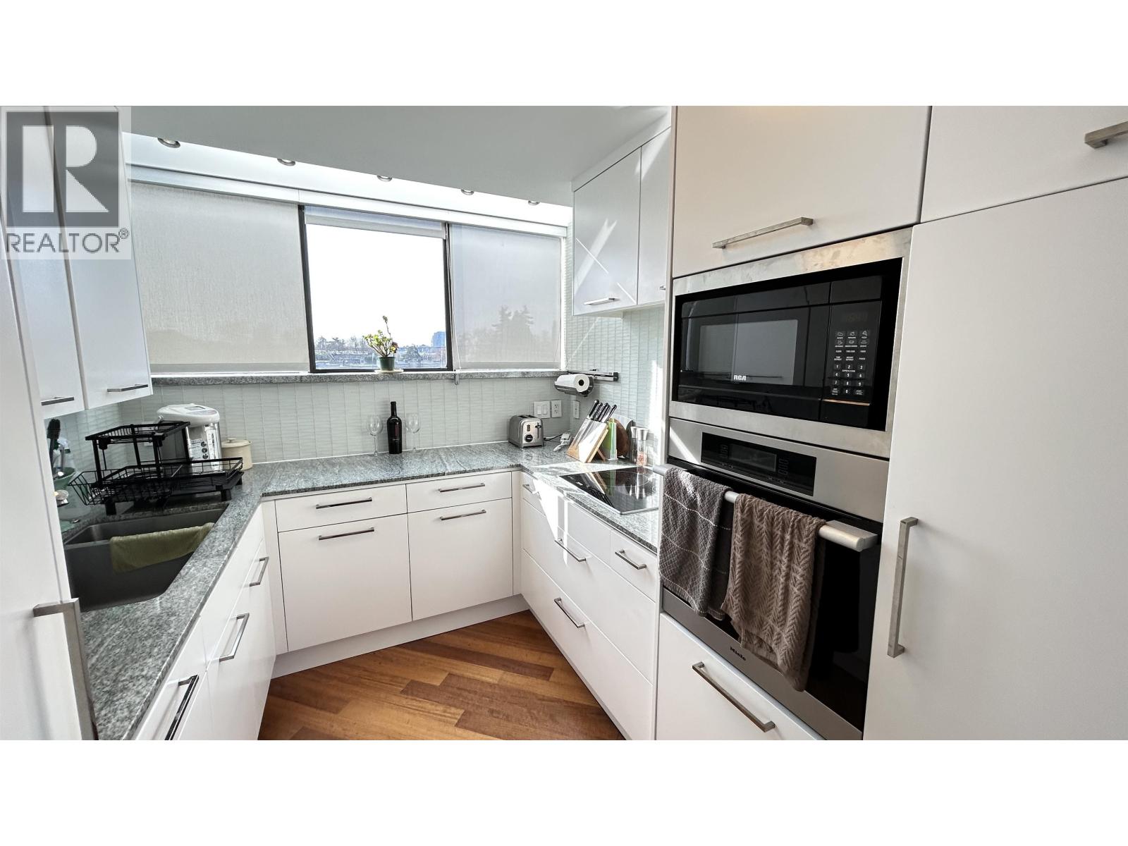 315 674 Leg In Boot Square, Vancouver, British Columbia  V5Z 4B4 - Photo 15 - R3113010