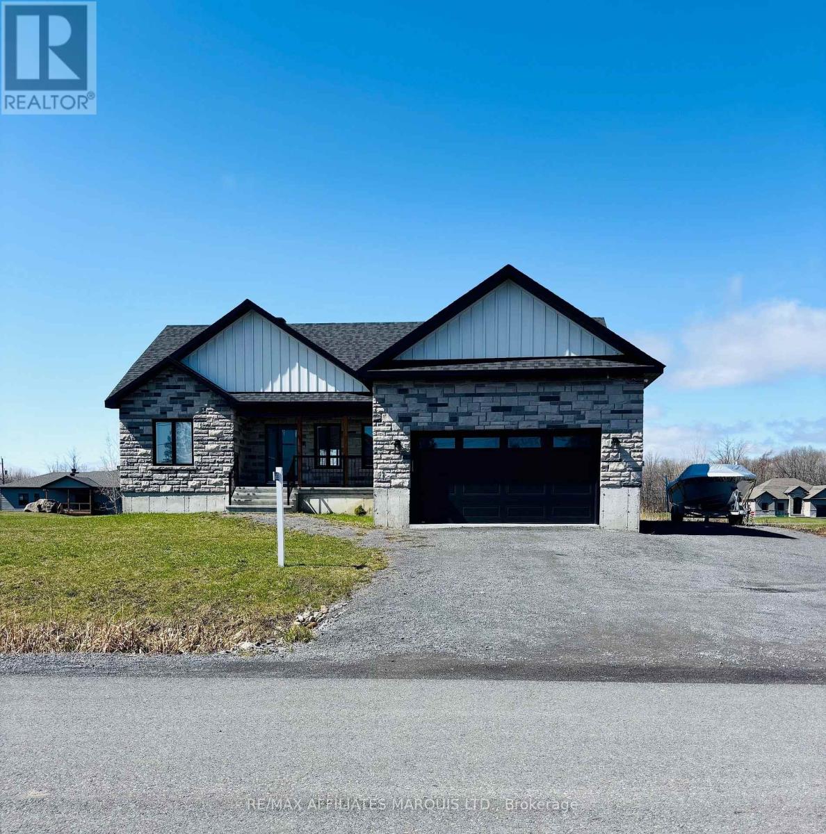 6836 James Crescent, South Glengarry, Ontario  K0C 2E0 - Photo 2 - X12967334