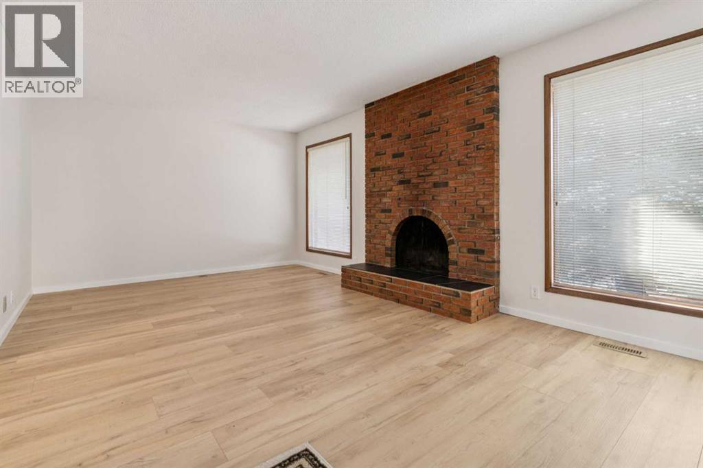 91 Edgehill Drive NW, Calgary, Alberta  T3A 2W1 - Photo 5 - A2286397