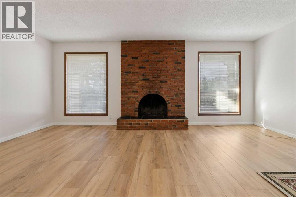 91 Edgehill Drive NW, Calgary, Alberta  T3A 2W1 - Photo 6 - A2286397