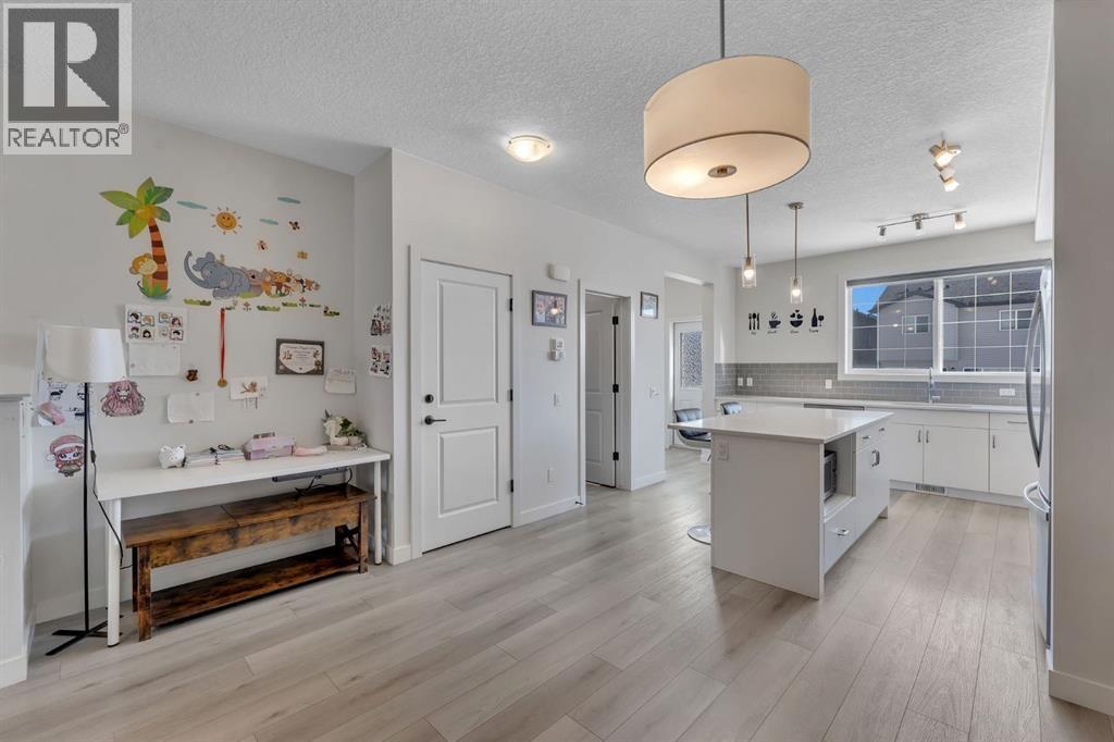 260 Cornerbrook Drive NE, Calgary, Alberta  T3N 2J2 - Photo 12 - A2290051