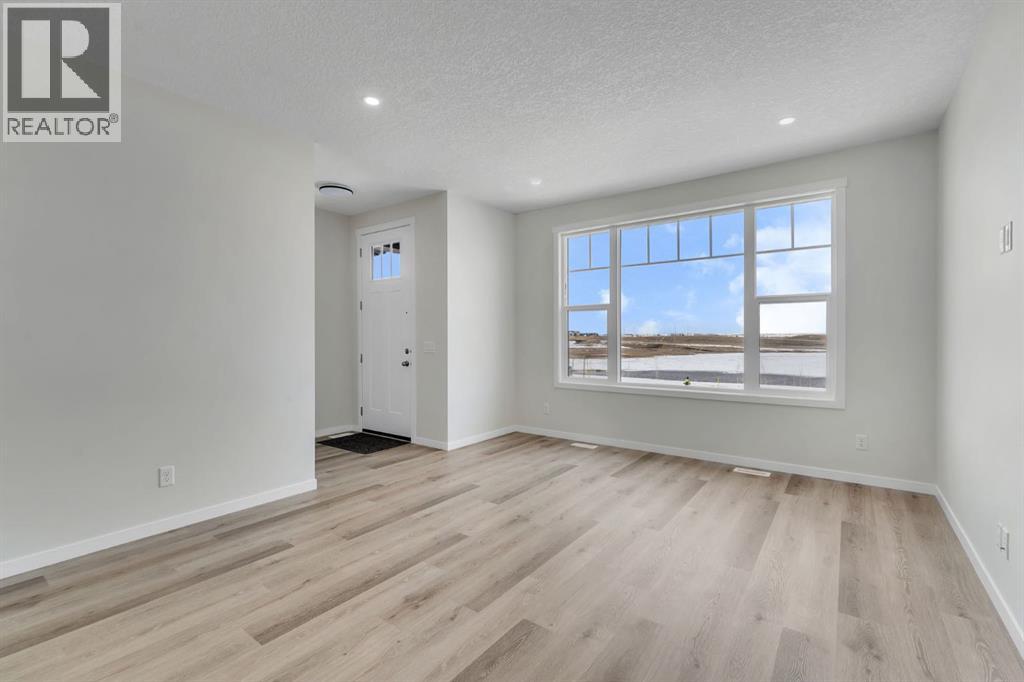 106 Corner Glen Grove Ne, Calgary, Alberta  T3N 2S3 - Photo 8 - A2300158