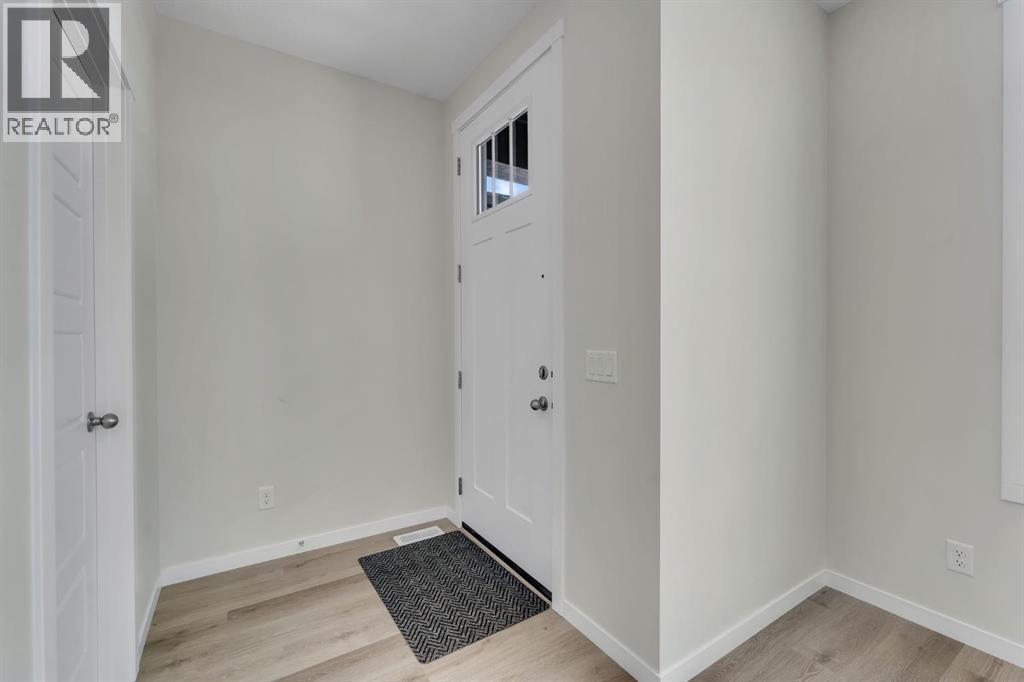 106 Corner Glen Grove Ne, Calgary, Alberta  T3N 2S3 - Photo 6 - A2300158