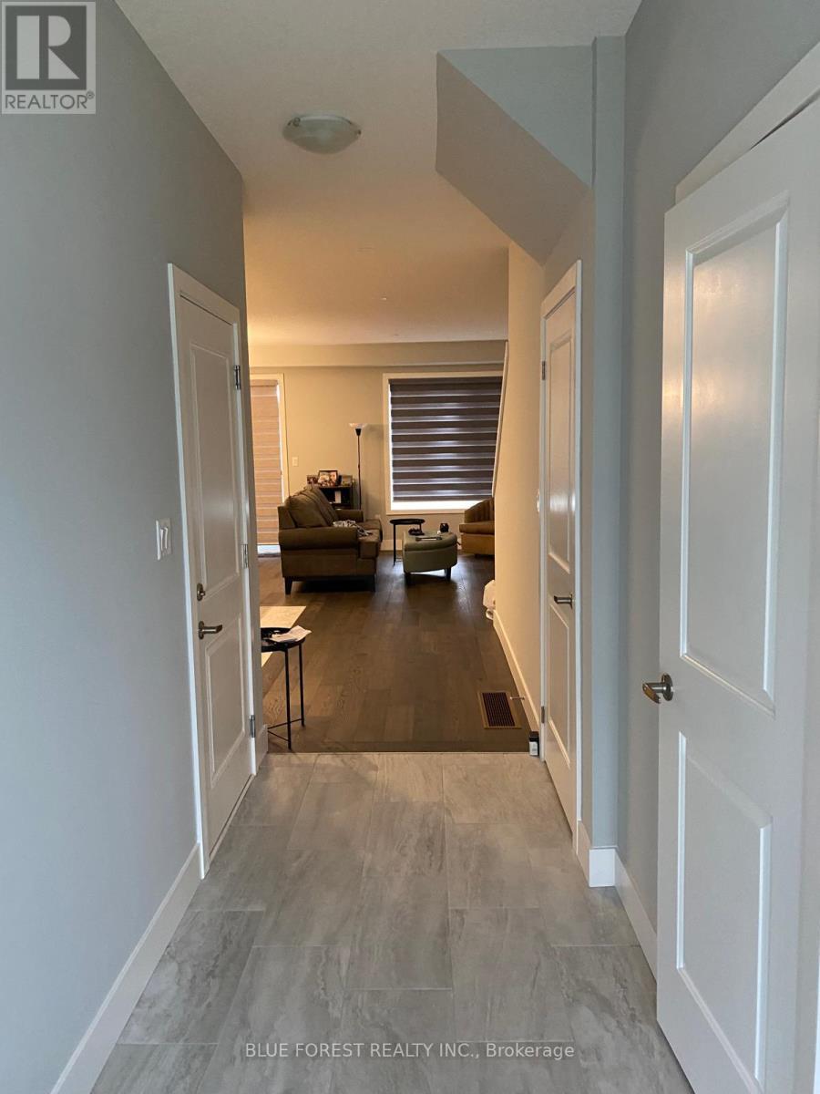 126 - 177 Edgevalley Road, London East, Ontario  N5V 0C5 - Photo 2 - X13016892