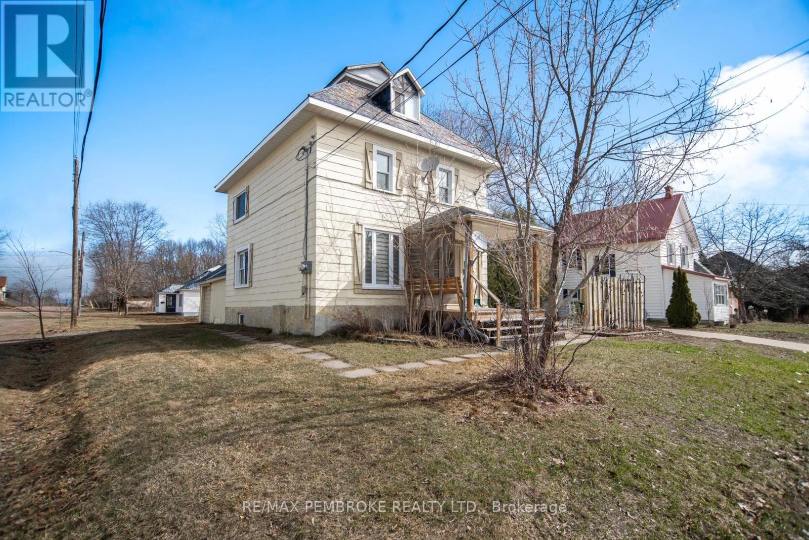 539 MCGEE STREET, Pembroke, Ontario