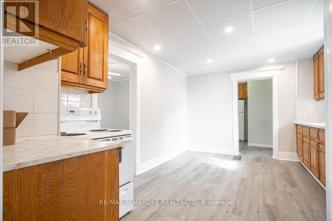 539 Mcgee Street, Pembroke, Ontario  K8A 6E3 - Photo 10 - X13016904