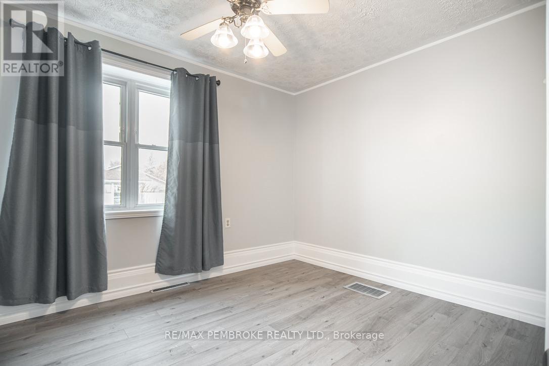 539 Mcgee Street, Pembroke, Ontario  K8A 6E3 - Photo 15 - X13016904