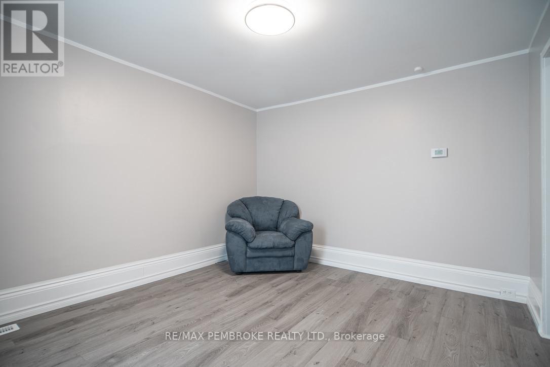 539 Mcgee Street, Pembroke, Ontario  K8A 6E3 - Photo 8 - X13016904