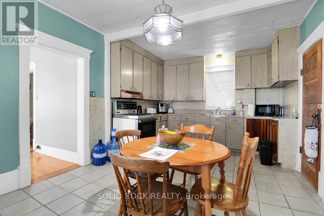 11049 Gilmour Road, South Dundas, Ontario  K0E 1C0 - Photo 14 - X13016888