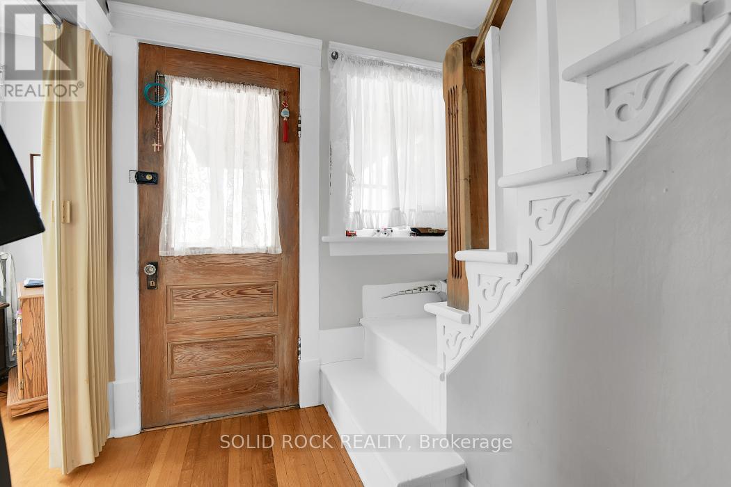 11049 Gilmour Road, South Dundas, Ontario  K0E 1C0 - Photo 4 - X13016888