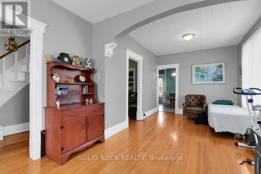 11049 Gilmour Road, South Dundas, Ontario  K0E 1C0 - Photo 8 - X13016888