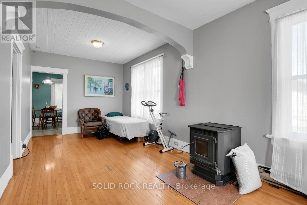 11049 Gilmour Road, South Dundas, Ontario  K0E 1C0 - Photo 9 - X13016888