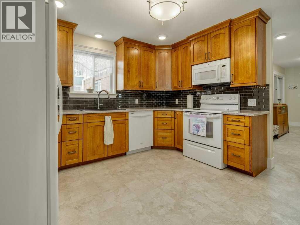 227, 20 3 Street S, Lethbridge, Alberta  T1J 4P1 - Photo 9 - A2303219