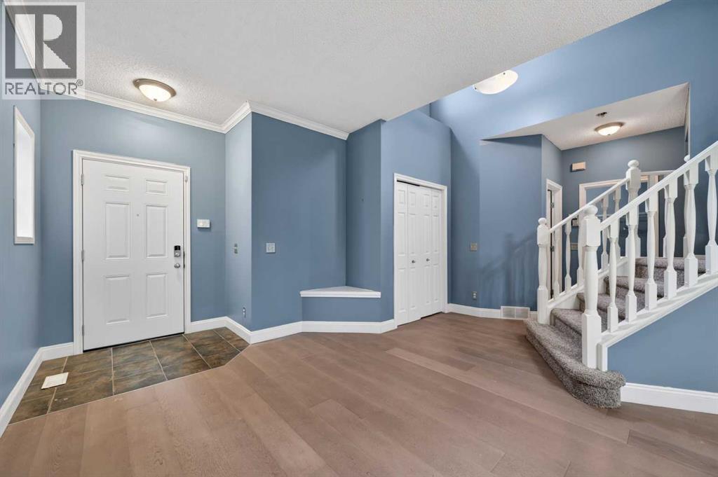 99 Evansbrooke Manor Nw, Calgary, Alberta  T2P 1C9 - Photo 3 - A2301438