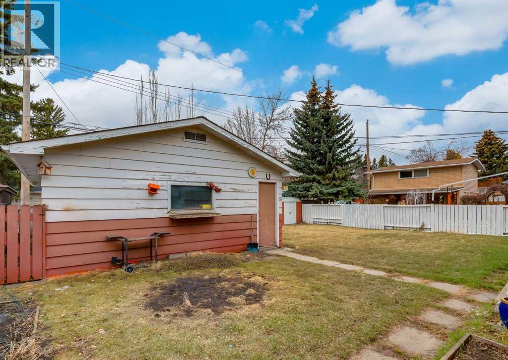 3007 Beil Avenue Nw, Calgary, Alberta  T2L 1K6 - Photo 27 - A2302252