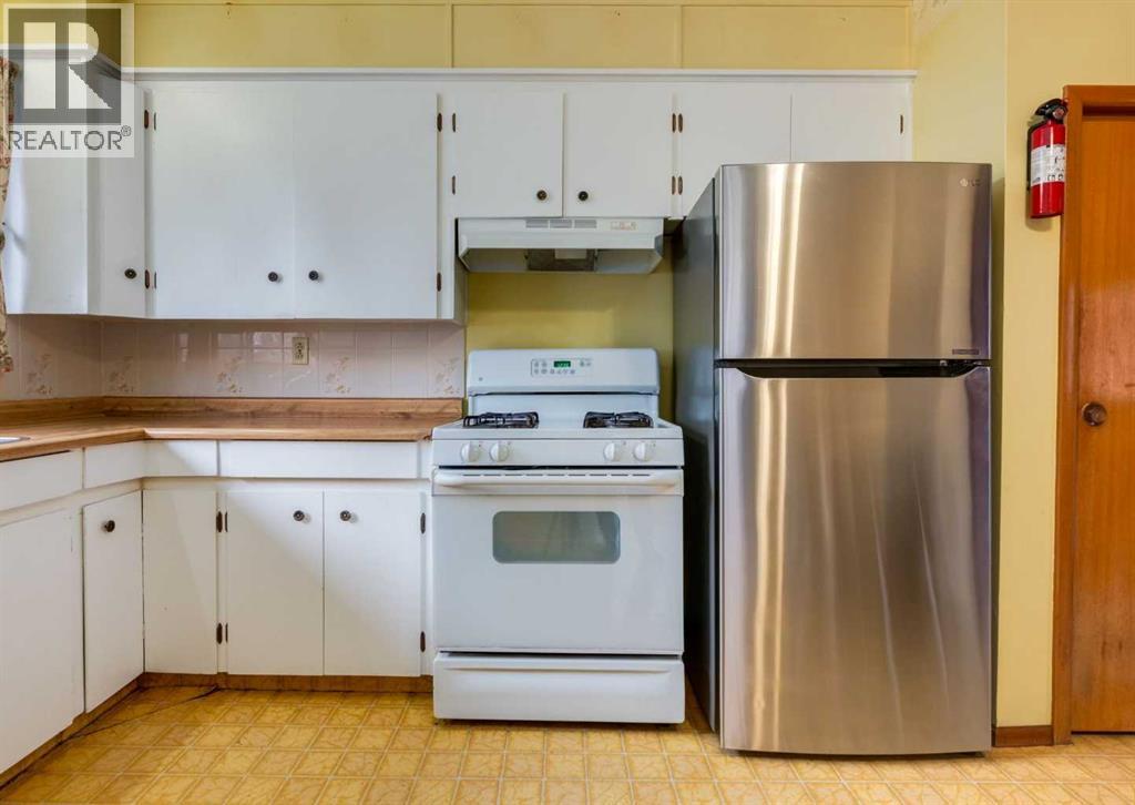 3007 Beil Avenue Nw, Calgary, Alberta  T2L 1K6 - Photo 7 - A2302252