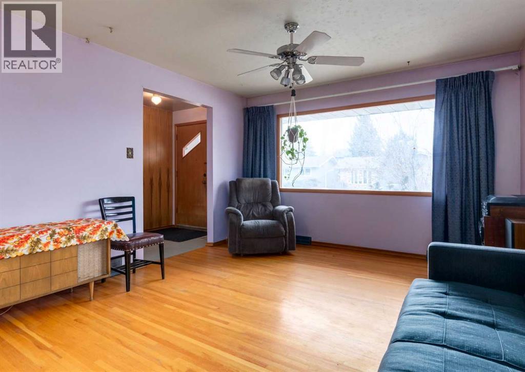 3007 Beil Avenue Nw, Calgary, Alberta  T2L 1K6 - Photo 4 - A2302252