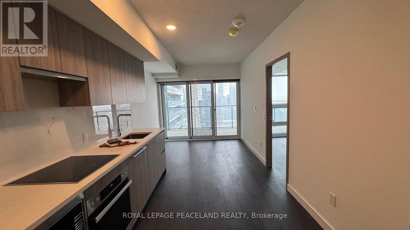 5607 - 3 Concord Cityplace Way, Toronto, Ontario  M5V 0X4 - Photo 5 - C13016900