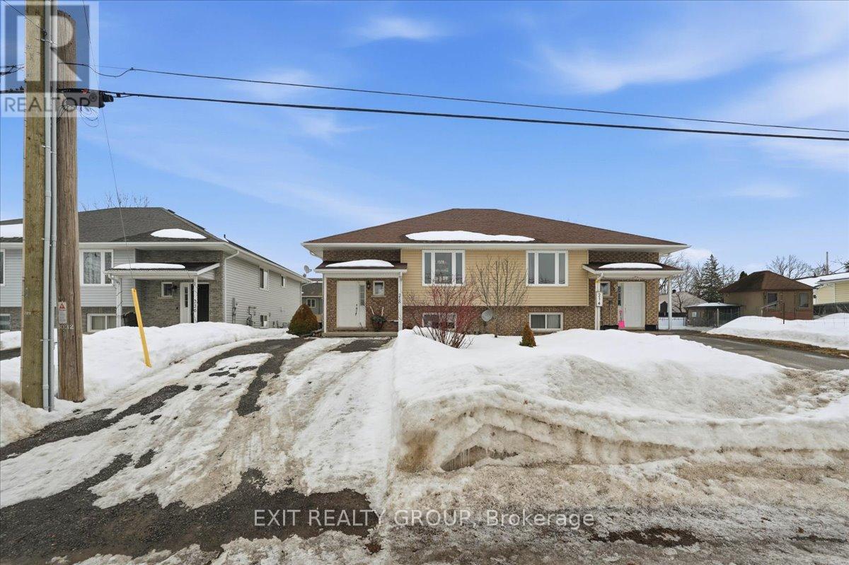 218 Brant Street, Deseronto, Ontario  K0K 1X0 - Photo 3 - X12855418