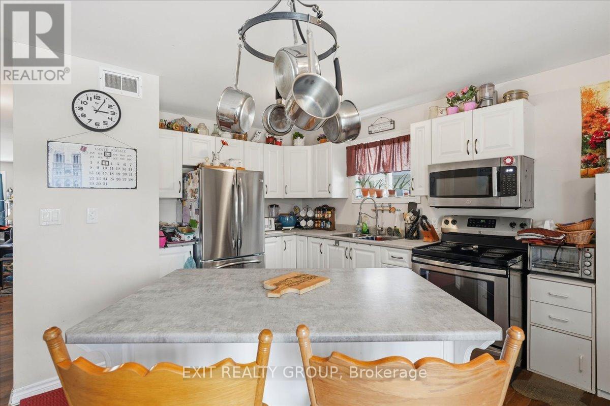 218 Brant Street, Deseronto, Ontario  K0K 1X0 - Photo 8 - X12855418