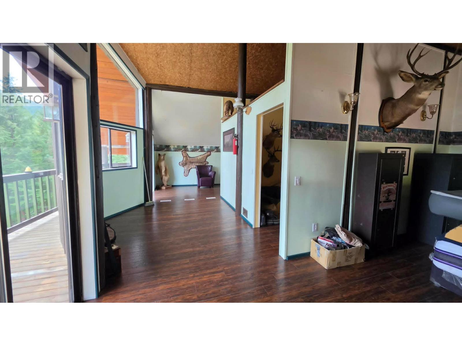 829 Bobbie Burns Road, Lumby, British Columbia  V0E 2G4 - Photo 16 - 10383919