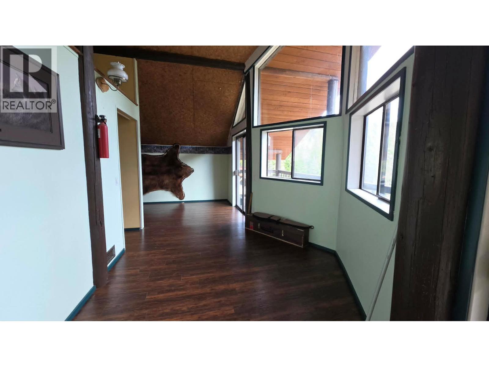 829 Bobbie Burns Road, Lumby, British Columbia  V0E 2G4 - Photo 7 - 10383919