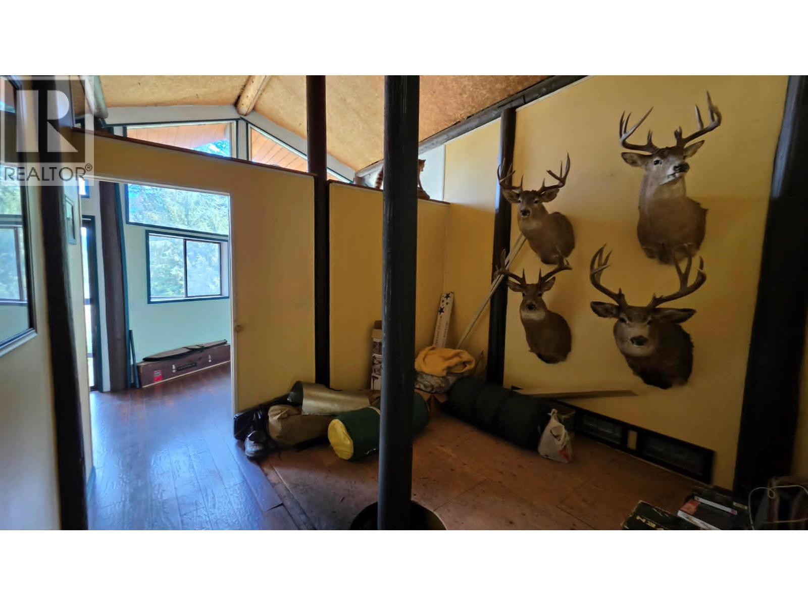 829 Bobbie Burns Road, Lumby, British Columbia  V0E 2G4 - Photo 17 - 10383919