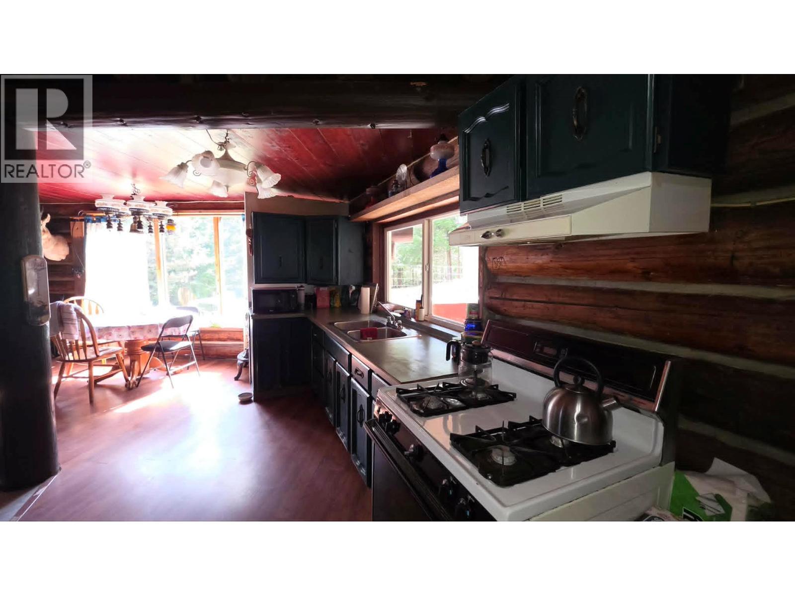 829 Bobbie Burns Road, Lumby, British Columbia  V0E 2G4 - Photo 4 - 10383919