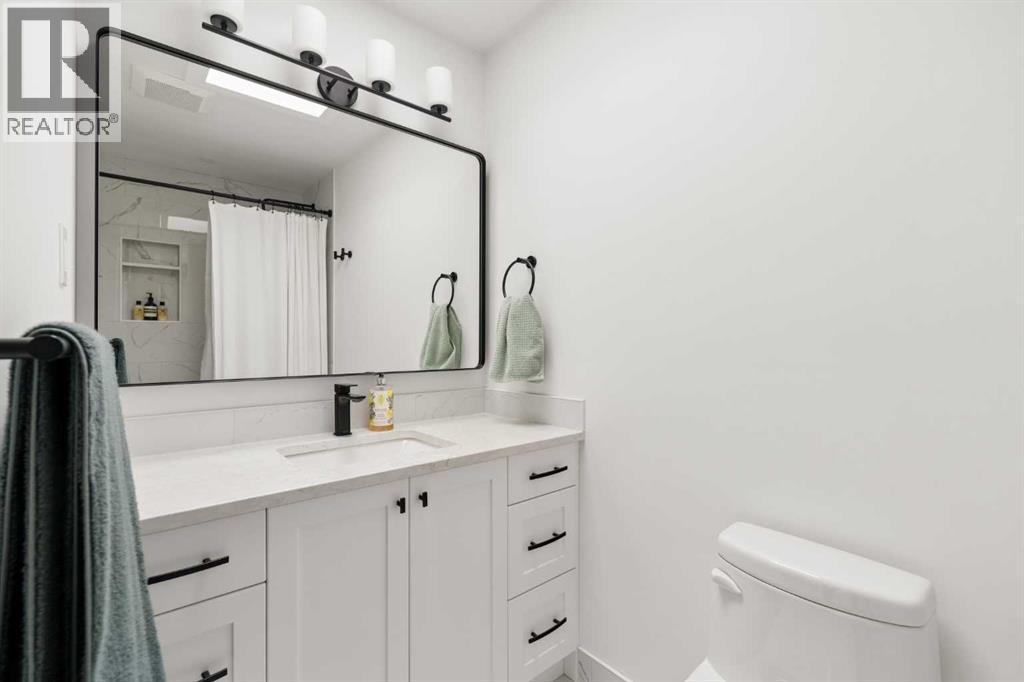 2735 Lionel Crescent Sw, Calgary, Alberta  T3E 6B1 - Photo 29 - A2300312