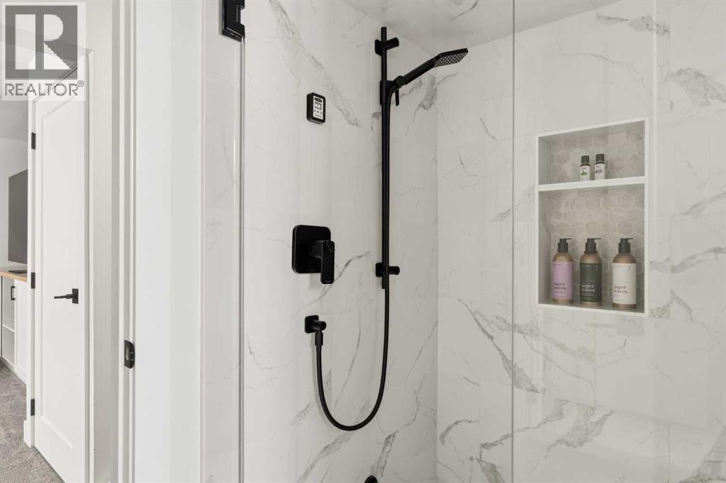 2735 Lionel Crescent Sw, Calgary, Alberta  T3E 6B1 - Photo 36 - A2300312