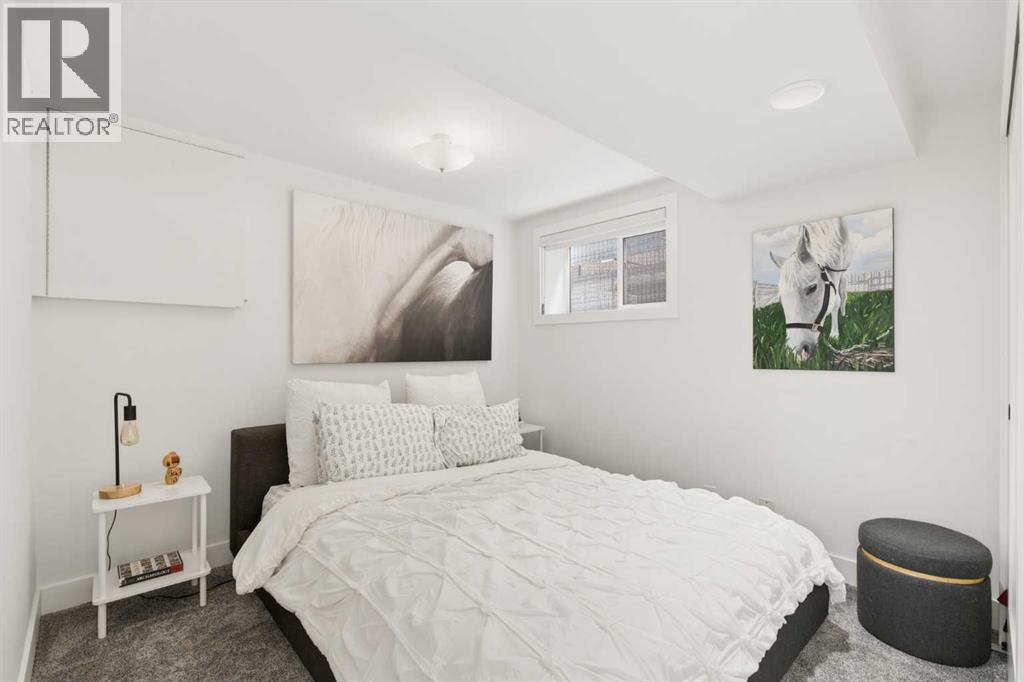 2735 Lionel Crescent Sw, Calgary, Alberta  T3E 6B1 - Photo 34 - A2300312