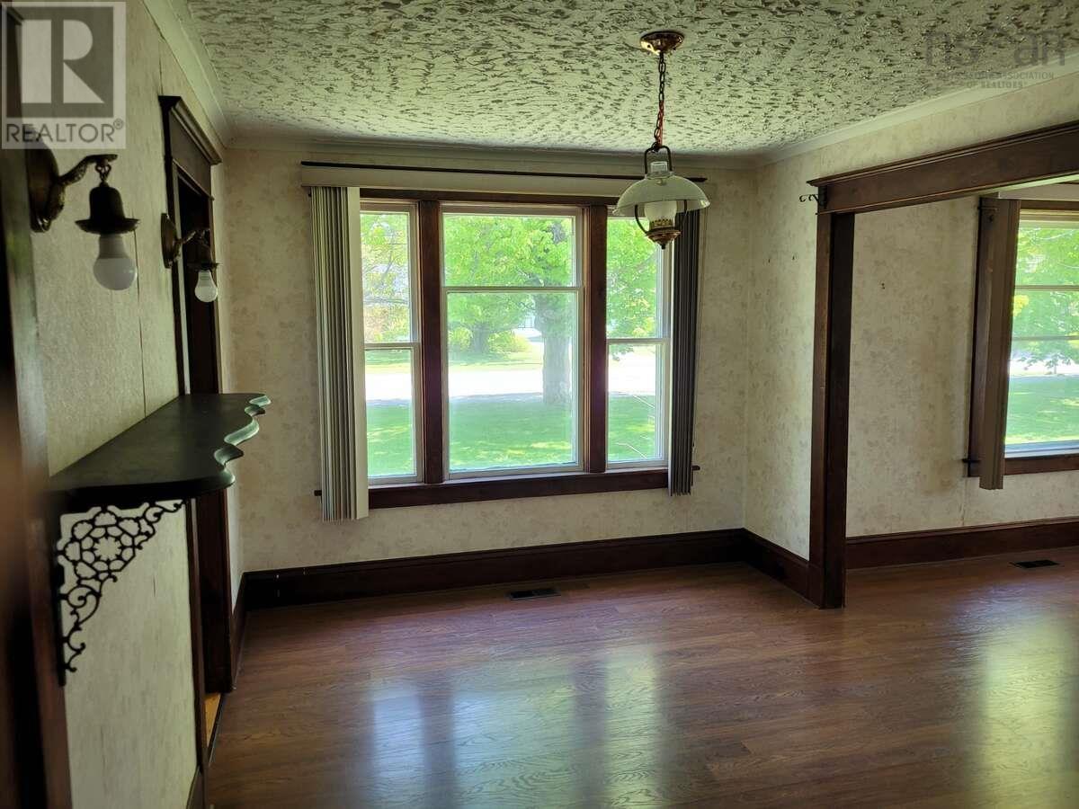 2515 Highway 1, Aylesford, Nova Scotia  B0P 1C0 - Photo 2 - 202517622