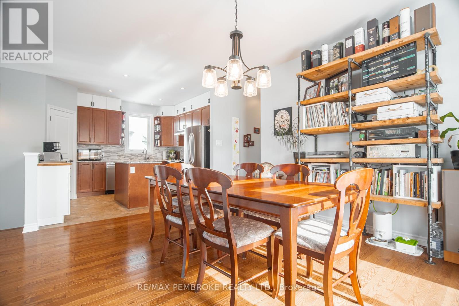 1007 Butler Boulevard, Petawawa, Ontario  K8H 0B7 - Photo 14 - X12974274