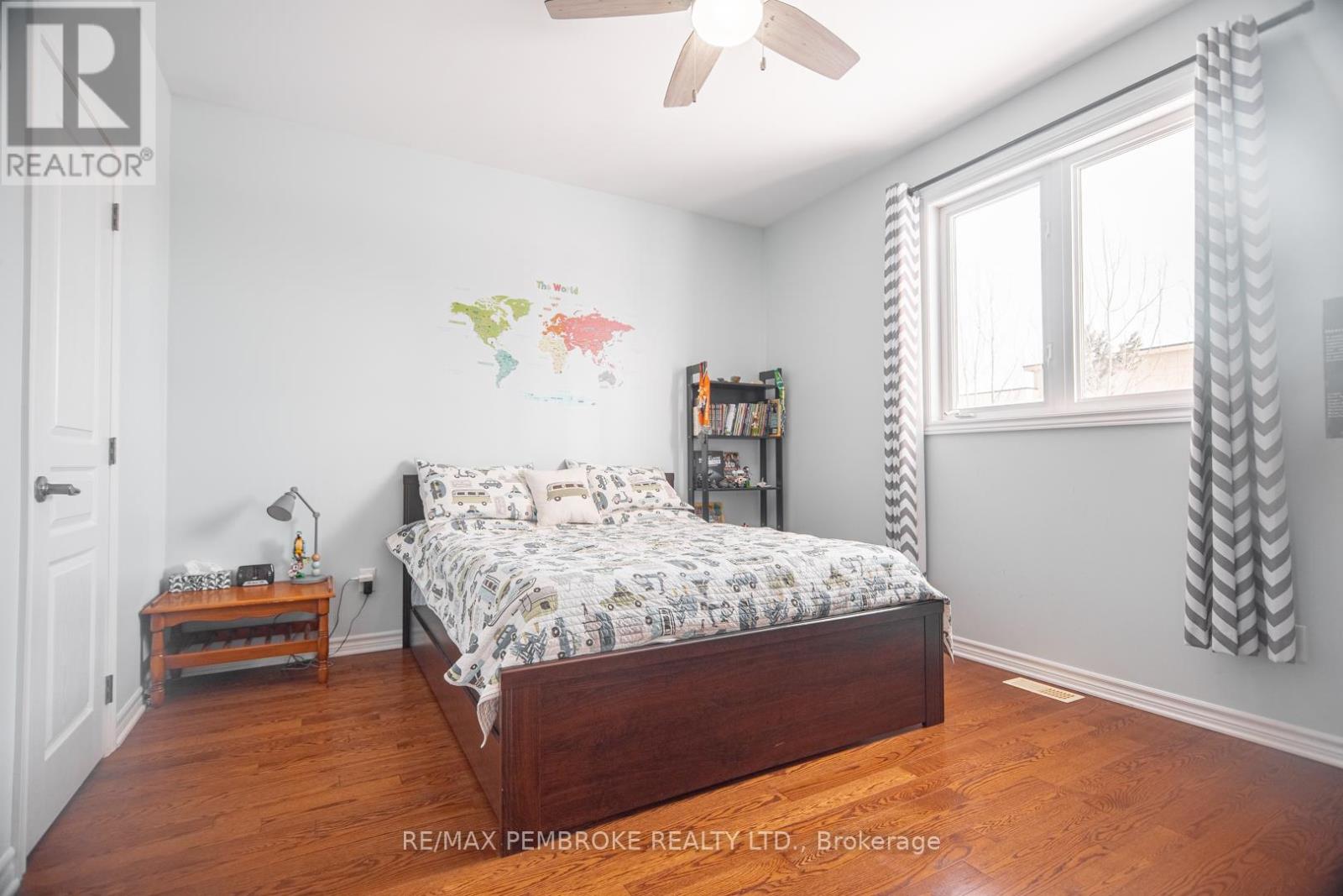 1007 Butler Boulevard, Petawawa, Ontario  K8H 0B7 - Photo 19 - X12974274