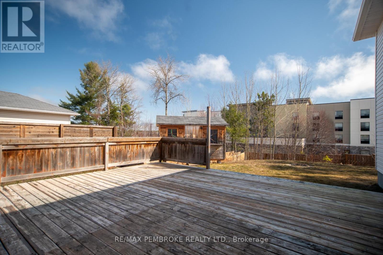 1007 Butler Boulevard, Petawawa, Ontario  K8H 0B7 - Photo 36 - X12974274